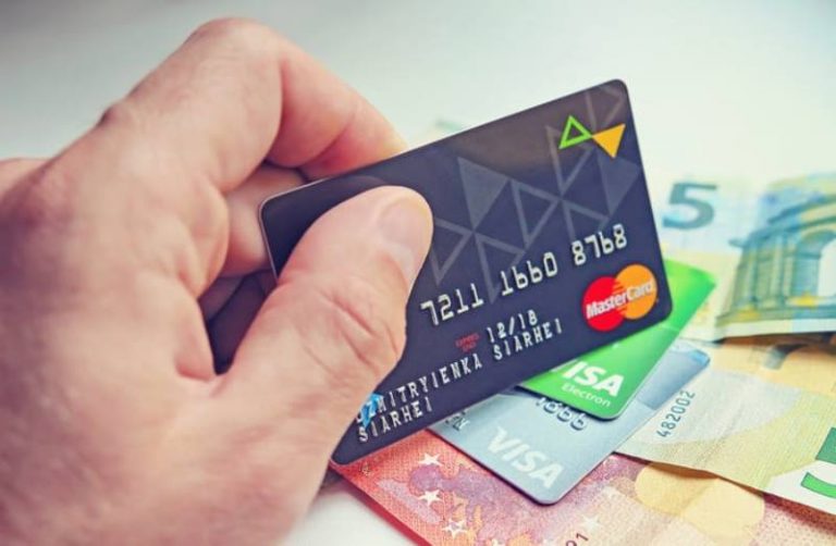 Thẻ Mastercard là gì? Thẻ Visacard và Mastercard khác nhau như thế nào