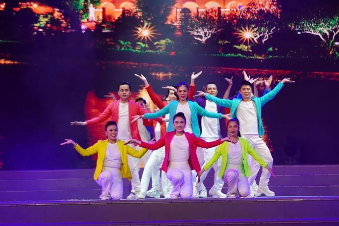 Hội diễn nghệ thuật TP.HCM - Rực rỡ tên tuổi đạt hiệu ứng ngoài mong đợi - Ảnh 8. Hội diễn nghệ thuật TP.HCM - Rực rỡ tên tuổi đạt hiệu ứng ngoài mong đợi - Ảnh 8.