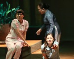 Sân khấu Hoàng Thái Thanh mỗi năm chỉ diễn vở 2 mùa.