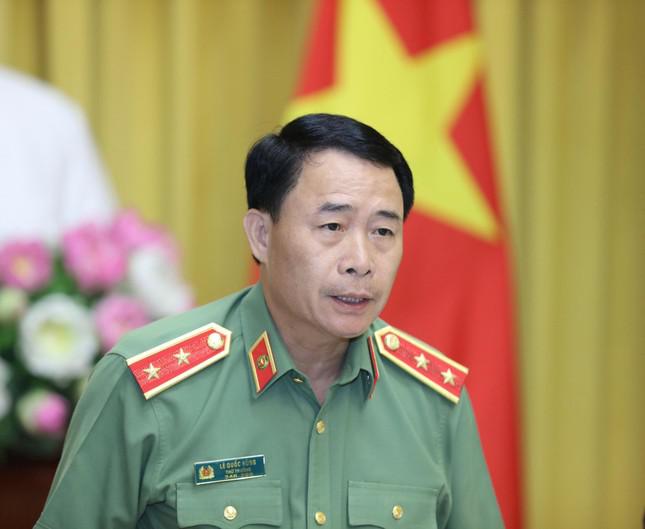 Trung tướng Lê Quốc Hùng: Nghiên cứu phát triển thiết bị bay không người lái cho cảnh sát cơ động - 1