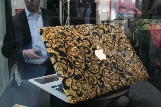 Máy tính xách tay đắt nhất - MacBook Air thời hoàng kim của Bling My Thing