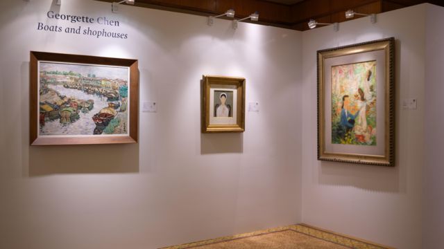 Đấu giá tại Sotheby's ở Singapore: ở giữa là “Quý bà Việt Nam”, bên phải là tác phẩm khác của Lê Phổ