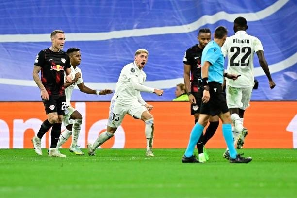 Trực tiếp Real Madrid 1-0 RB Leipzig: Valverde phá vỡ thế bế tắc 187457